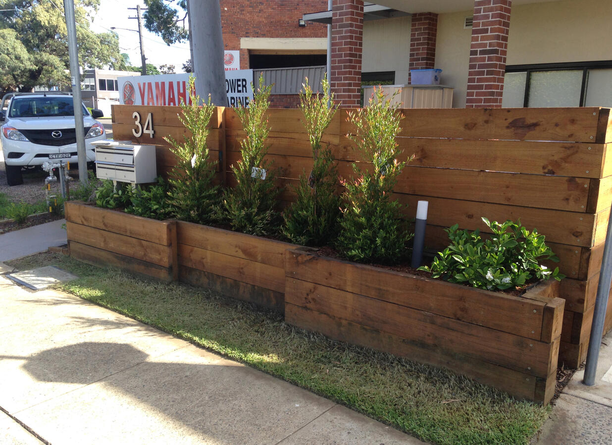 Commercial entrance garden